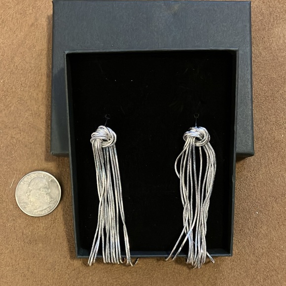 Earrings. Silver knot tassel earrings. - Picture 2 of 2